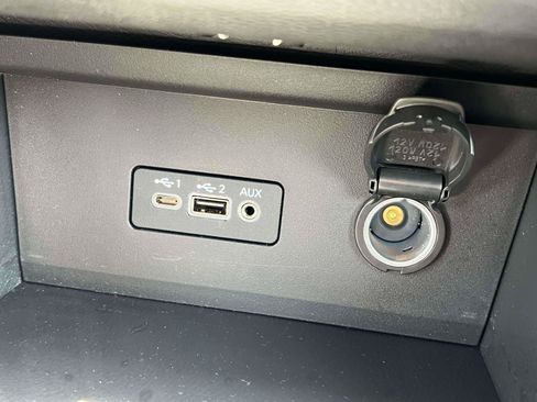 Used 2023 Nissan Sentra SV w/ All-Weather Package FWD image 9