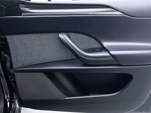 Used 2022 Tesla Model X Plaid image 31