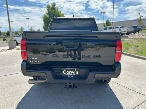 Used 2025 Toyota Tacoma SR5 AWD/4WD image 8