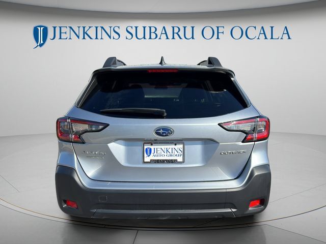 Used 2025 Subaru Outback Premium AWD/4WD image 4