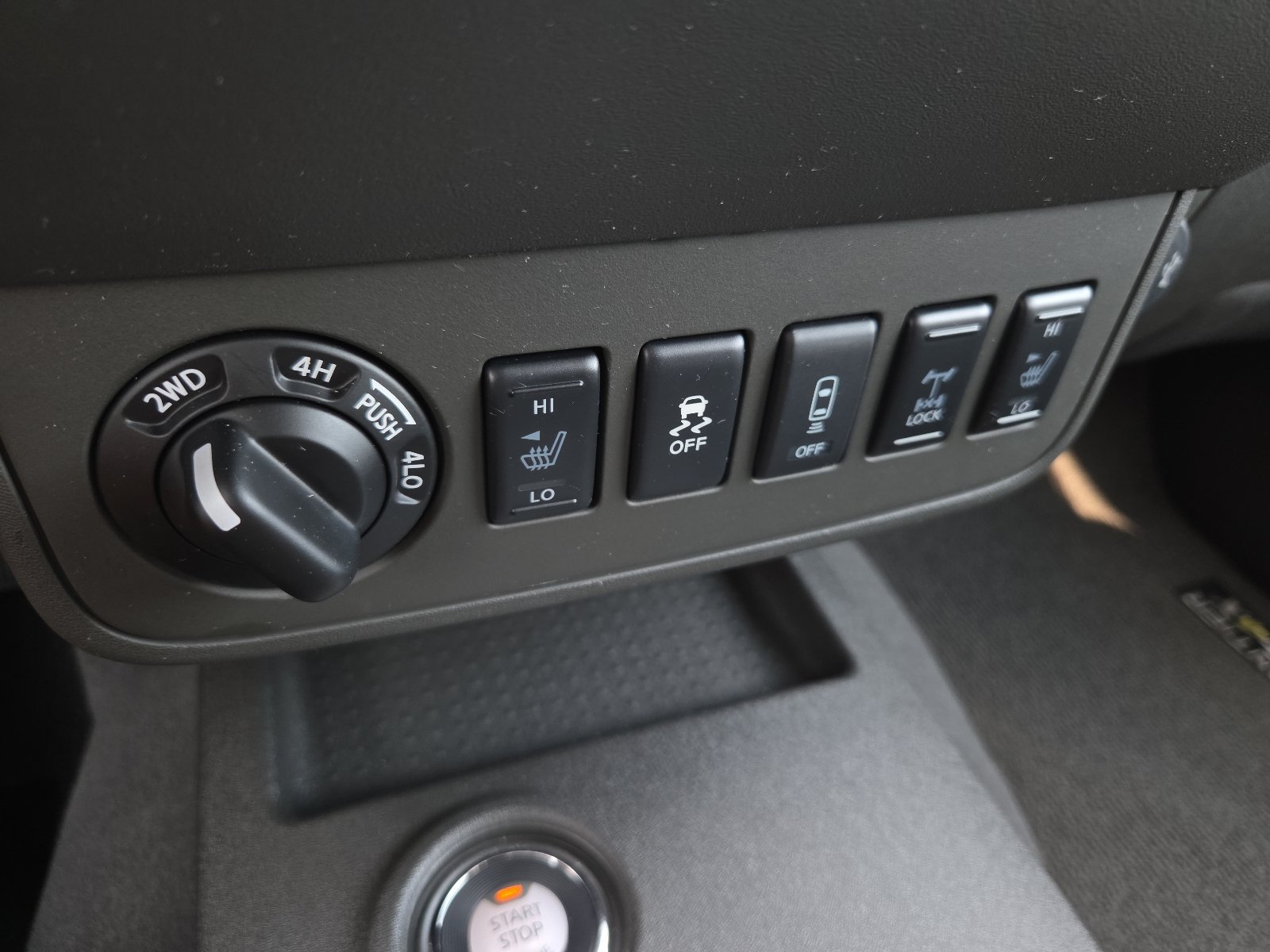Used 2021 Nissan Frontier PRO-4X w/ Pro-4x Utility Package AWD/4WD image 20