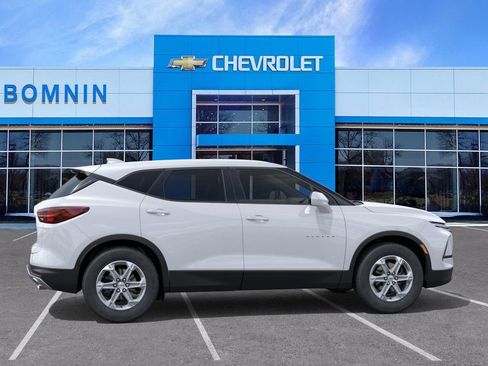 New 2025 Chevrolet Blazer LT image 5
