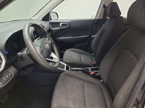 Used 2021 Hyundai Venue SE FWD image 17