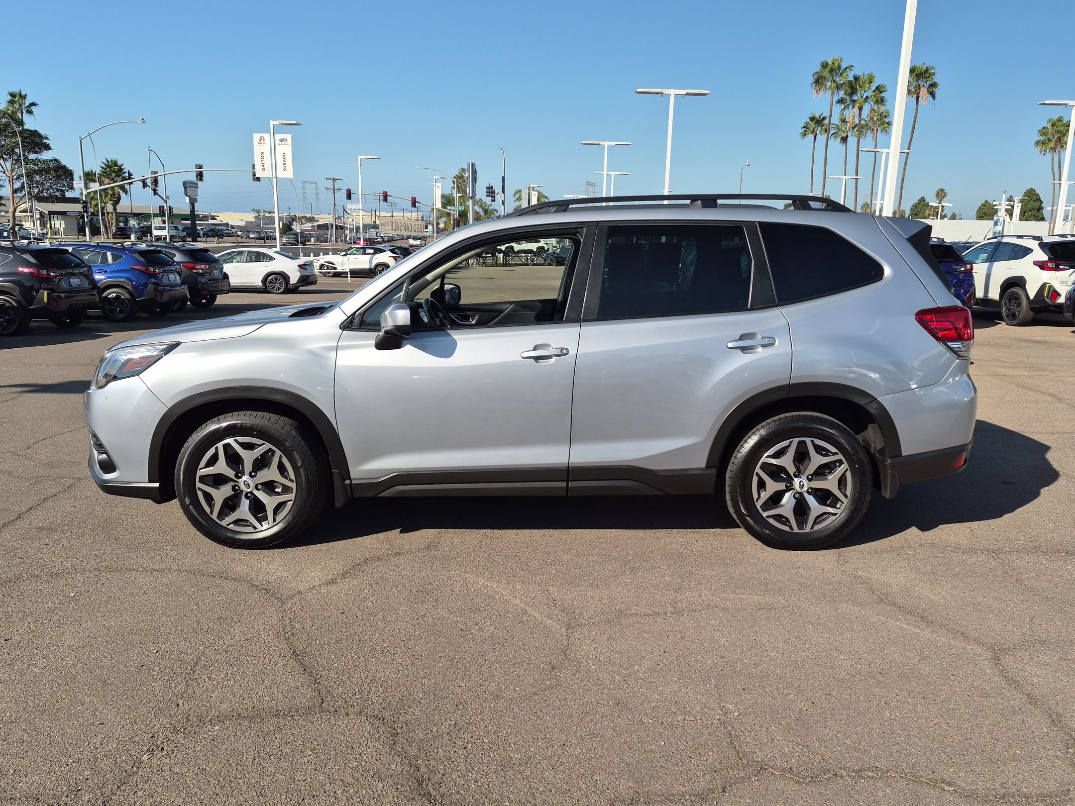 Certified 2022 Subaru Forester Premium w/ Popular Package #1 AWD/4WD image 4