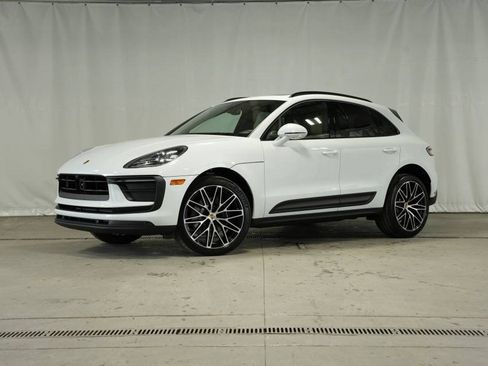New 2025 Porsche Macan image 1