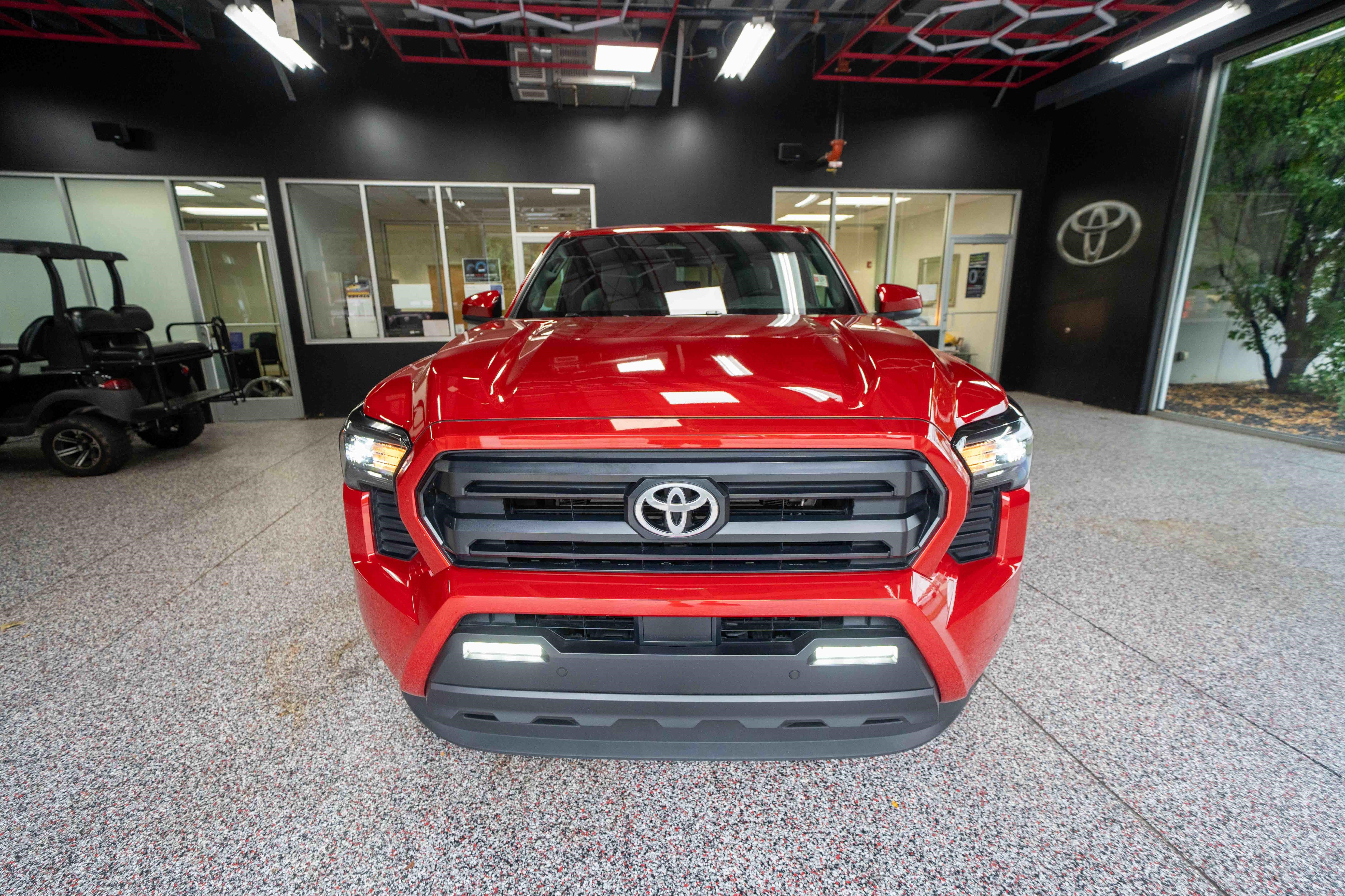Certified 2026 Toyota Tacoma SR5 AWD/4WD image 7