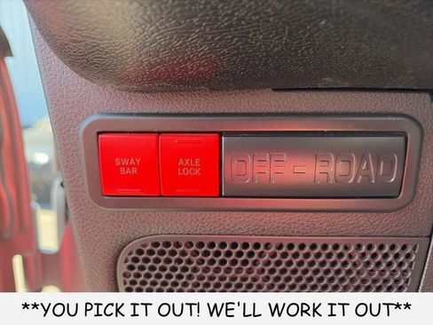 Used 2016 Jeep Wrangler Unlimited Rubicon AWD/4WD image 12