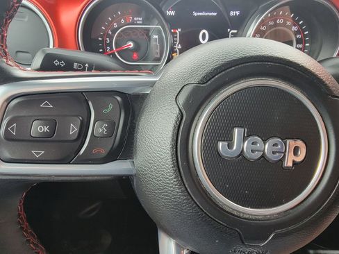 Used 2021 Jeep Gladiator Rubicon w/ Cold Weather Group image 16