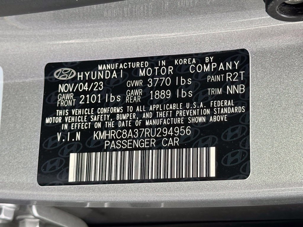 Used 2024 Hyundai Venue SEL FWD image 20