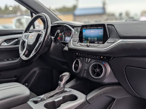 Used 2020 Chevrolet Blazer LT image 46