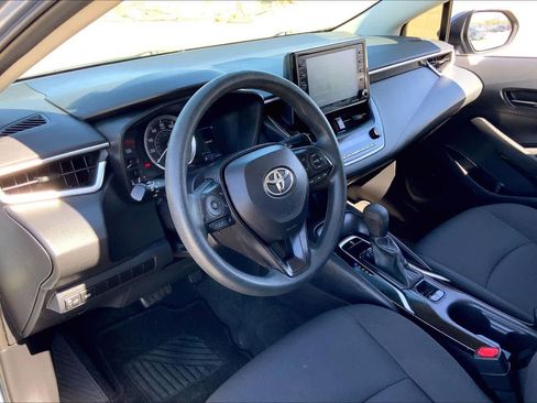 Used 2022 Toyota Corolla LE image 17