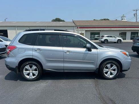 Used 2015 Subaru Forester 2.5i Premium w/ Popular Package #1 AWD/4WD image 4