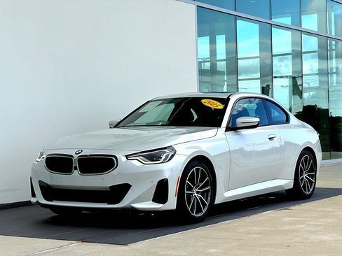 Certified 2025 BMW 230i Coupe RWD image 9