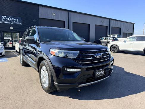 Used 2020 Ford Explorer XLT w/ Equipment Group 202A AWD/4WD image 3