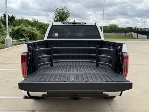 Used 2024 Toyota Tundra Limited AWD/4WD image 30