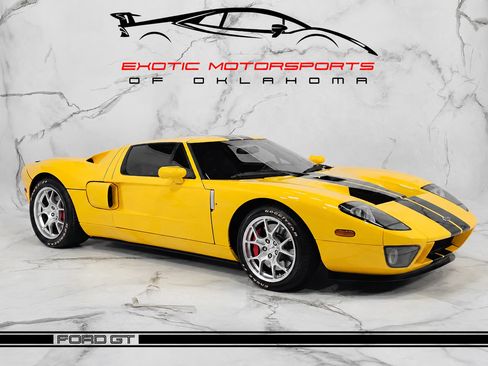Used 2005 Ford GT RWD image 1