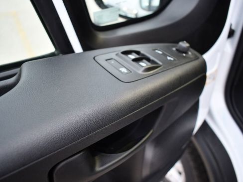 New 2026 RAM ProMaster 1500 w/ Quick Order Package 22G SLT image 10