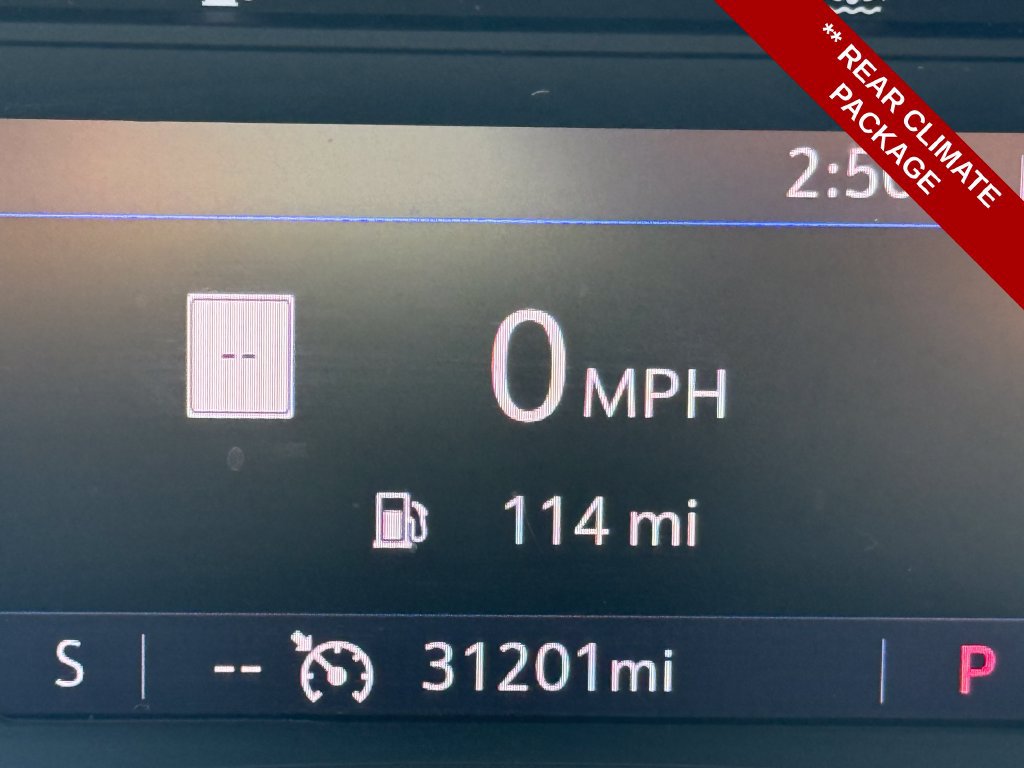 Used 2023 Chevrolet Traverse RS AWD/4WD image 22