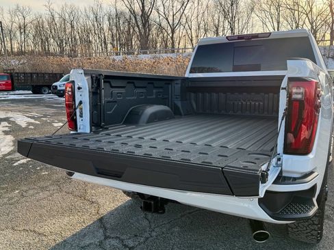 Used 2025 GMC Sierra 2500 Denali w/ Technology Package image 22