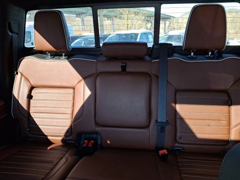 Used 2024 GMC Sierra 2500 Denali Ultimate w/ Snow Plow Prep/Camper Package image 18