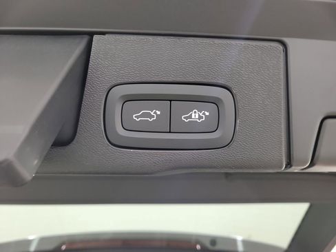 New 2026 Volvo XC60 B5 Ultra w/ Protection Package Premier AWD/4WD image 11