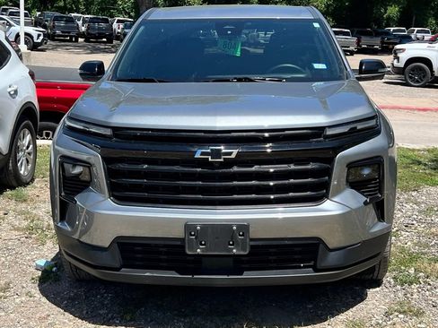 Used 2024 Chevrolet Traverse LS w/ Midnight/Sport Edition FWD image 2