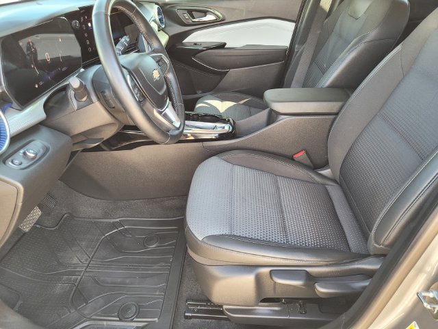 Certified 2024 Chevrolet Trax LT w/ Driver Confidence Package FWD image 19