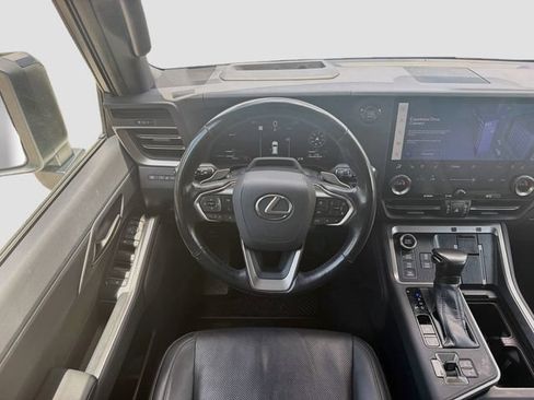 Used 2024 Lexus GX 550 AWD/4WD image 17