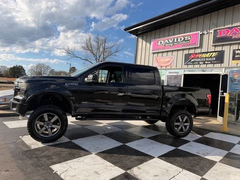 Used 2015 Ford F150 XLT w/ Equipment Group 301A Mid image 9