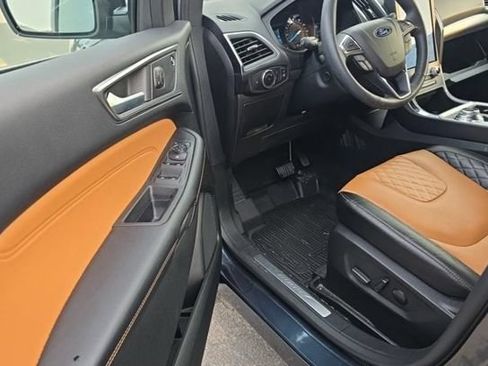 Used 2023 Ford Edge Titanium w/ Equipment Group 301A AWD/4WD image 3
