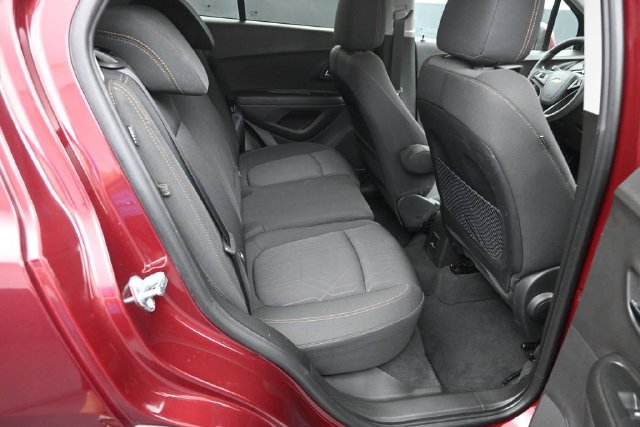 Used 2017 Chevrolet Trax LT AWD/4WD image 13