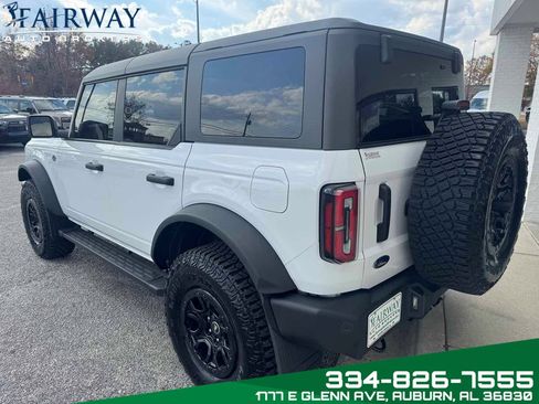 Used 2023 Ford Bronco Wildtrak image 8