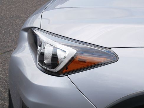 Used 2019 Subaru Crosstrek 2.0i Premium w/ Popular Package #2 AWD/4WD image 16