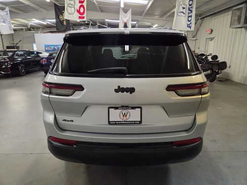 Used 2024 Jeep Grand Cherokee L Laredo AWD/4WD image 6
