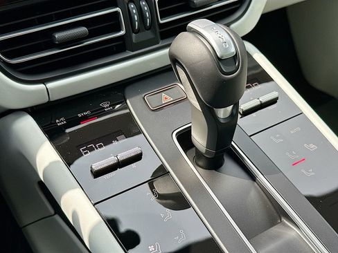 New 2026 Porsche Macan AWD/4WD image 18