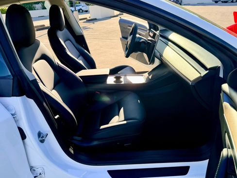Used 2021 Tesla Model 3 Performance AWD/4WD image 31