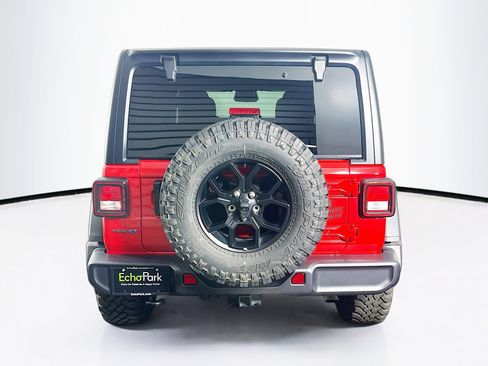 Used 2025 Jeep Wrangler Willys image 7