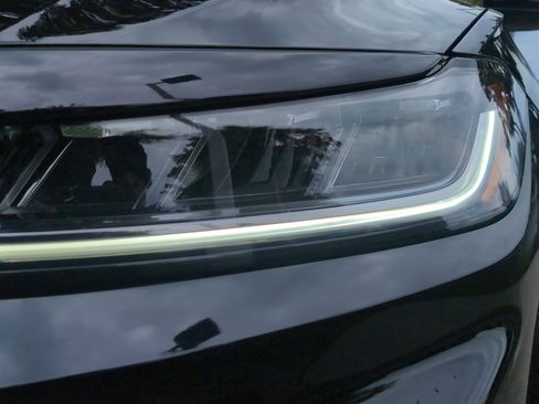 Used 2026 Volkswagen Jetta Sport FWD image 6