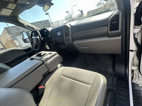 Used 2020 Ford F550 2WD Regular Cab Super Duty image 18