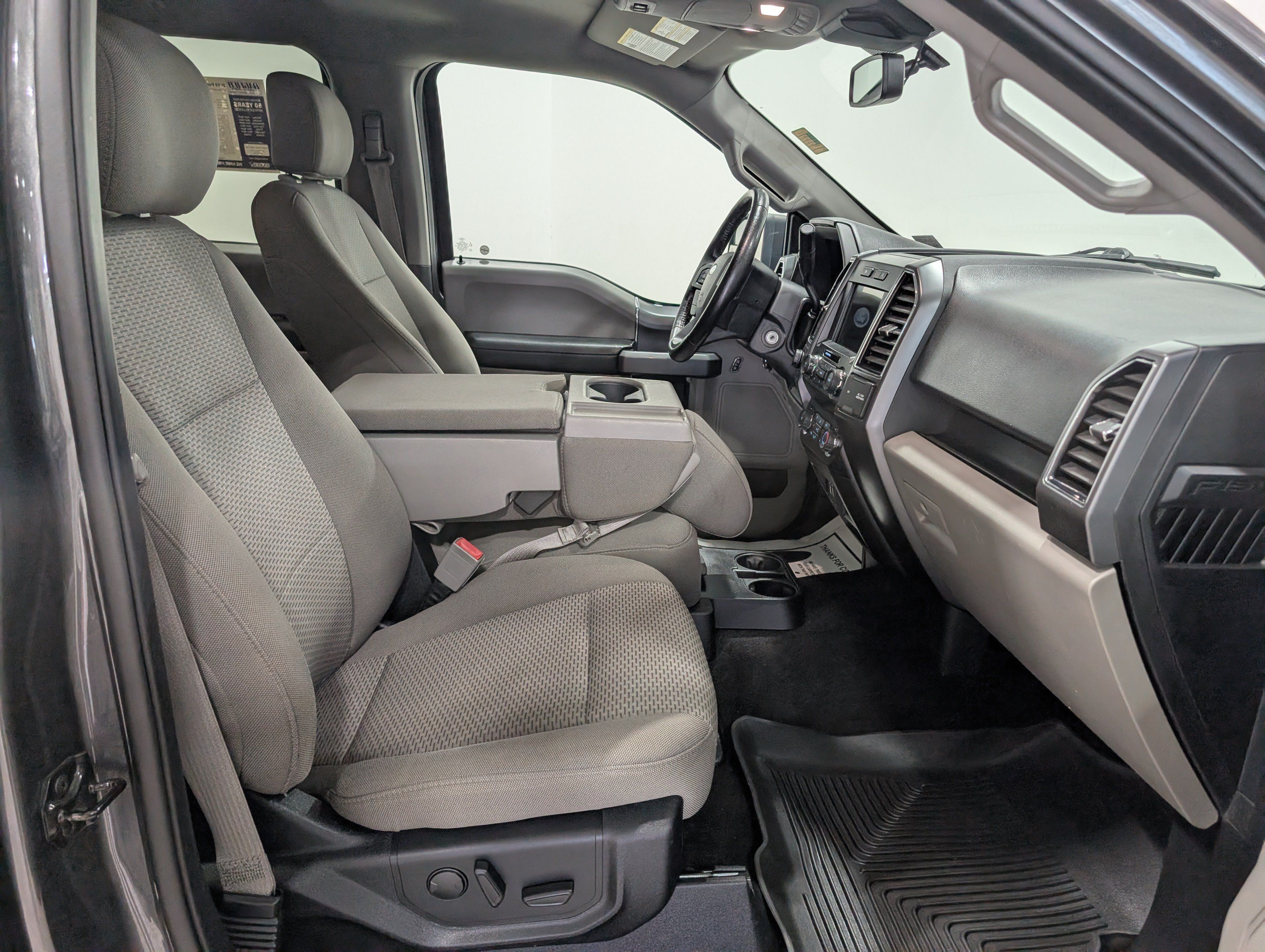 Used 2019 Ford F150 XLT w/ Equipment Group 302A Luxury AWD/4WD image 21