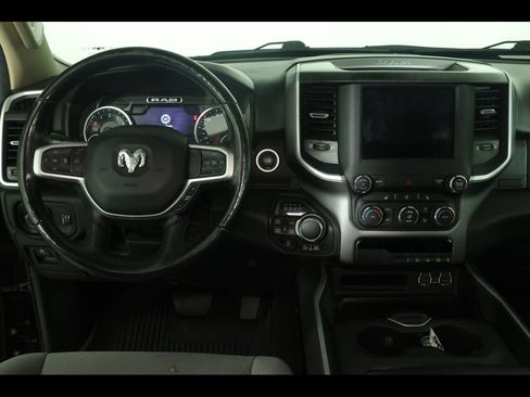Used 2020 RAM 1500 Big Horn AWD/4WD image 14