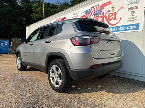 Used 2023 Jeep Compass Sport AWD/4WD image 8