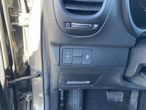 Used 2019 Kia Soul Base image 16