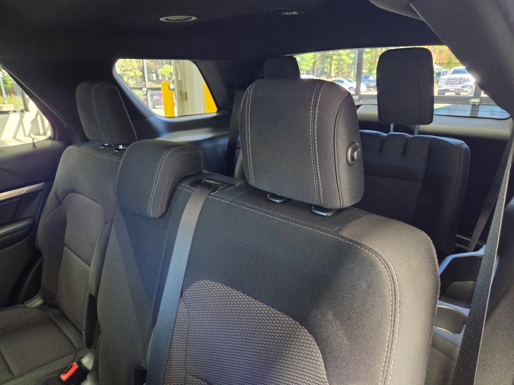 Used 2018 Ford Explorer XLT w/ XLT Technology Feature Bundle AWD/4WD image 21