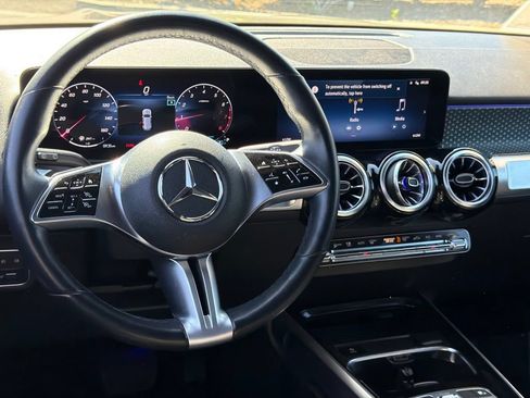 Used 2024 Mercedes-Benz GLB 250 image 32