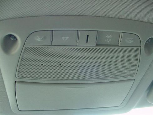 Used 2019 Nissan Pathfinder S image 19