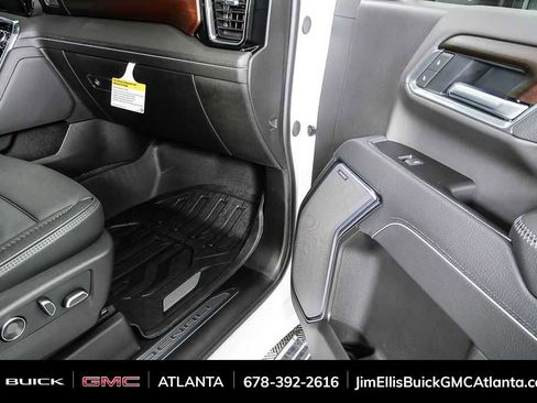 New 2026 GMC Sierra 2500 Denali w/ Denali Reserve Package image 25