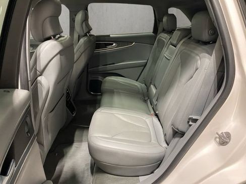 Used 2019 Lincoln Nautilus Reserve AWD/4WD image 22