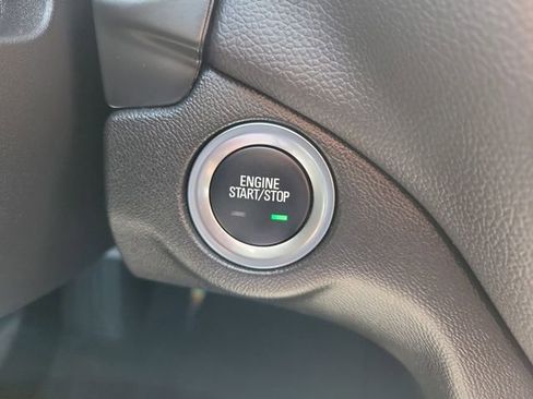 Used 2024 Chevrolet Equinox LT FWD image 29