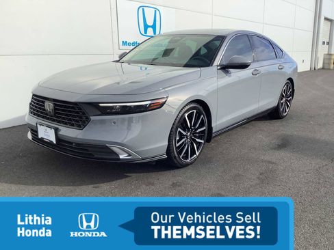 Certified 2023 Honda Accord Touring image 1